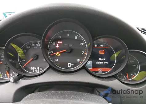 2012 Porsche Cayenne z USA, uszkodzony, nr VIN WP1AA2A20CLA11434